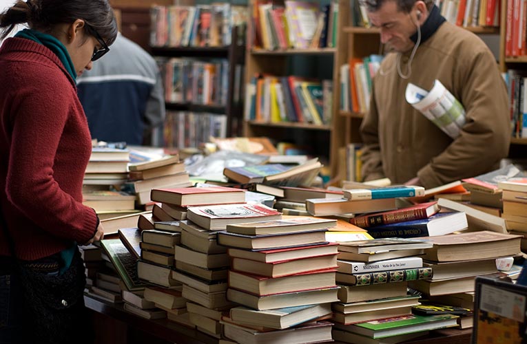 man-book-person-people-woman-building-953235-pxhere.com